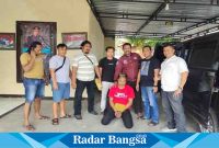 Baju kaoe merah pelaku jambret yang diamankan Polisi (DOK foto Humas for RadarBangsa.co.id)