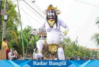 Pawai ogoh-ogoh untuk menyongsong Hari Raya Nyepi bagi umat Hindu dan menyambut Tahun Baru Caka 1945 tersebut dilaksanakan, Selasa (21/3) di Desa Balun Kecamatan Turi Kabupaten Lamongan. (Dok Pemkab)
