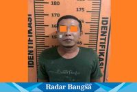 Teduga Pelaku IZ (35) warga Desa Pajangan Kecamatan Sukodadi Kabupaten Lamongan diamankan di Polres Lamongan (Dok  foto Polres Lamongan for RadarBangsa.co.id)