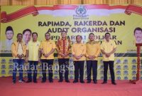 Bupati Lamongan Yuhronur Efendi saat menyampaikan sambutan pada kegiatan musyawarah daerah Partai Politik Golongan Karya (Golkar), di Kantor DPC Golkar Lamongan,Sabtu (4/3)  (Dok foto Pemkab Lamongan for RB)