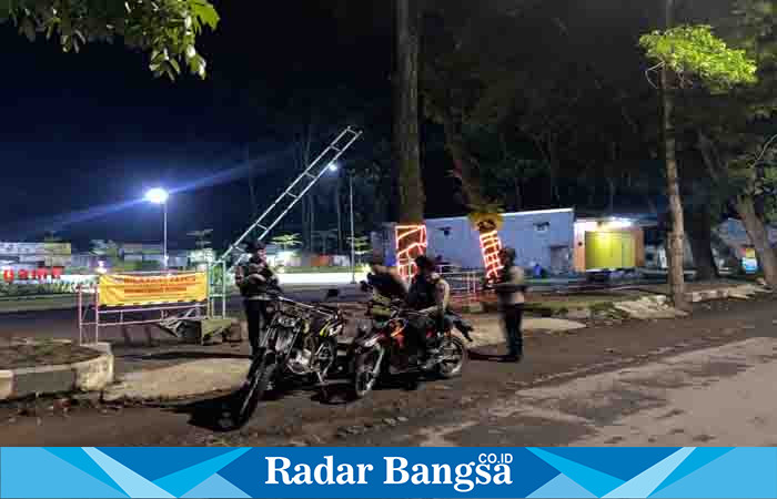 Tim Jos Presisi Polres Lumajang, saat menggelar patroli malam hari, Selasa (28/3/2023). (Dok Humas Polres Lumajang, for Riyaman).