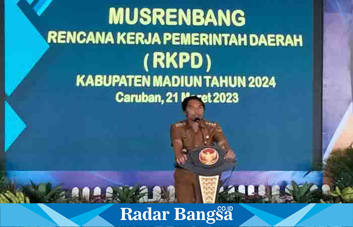 Musrenbang dalam rangka penyusunan rencana kerja pembangunan daerah (RKPD) tahun 2024,
bertempat di pendopo Ronggo Jumeno, Caruban kab. Madiun, Selasa(21/3/2023). (Dok foto Wito)