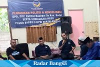 Khusnul Arif, S.Sos, Ketua Bidang OKK DPD Partai NasDem Kabupaten Kediri saat acara buka puasa bersama dengan DPC (foto: Hikam)