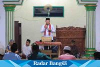 Wakil Bupati Pasaman Sabar AS, berikan sambutan di masjid Nurul Huda Simaroken, saat kunjungan safari Ramadhan 1444 H (Dok foto Yulia)
