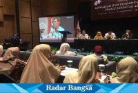 Emak emak mendengarkan sosialisasi pemilu ,Minggu (9/4) di Aston Hotel (Foto: Rino Tutuko )