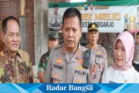 Kapolresta beri bantuan ke tempat ibadah ,Rabu (5/4) (Foto : Rino Tutuko )