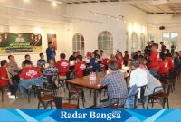 Kapolresra Bincang santai dengan media ,Minggu (16/4) di Sidoarjo (Foto :Rino Tutuko)