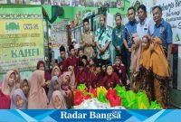 PWI Sidoarjo peduli anak yatim piatu ,Senin (17/4) di Sukodono (Foto : Rino Tutuko )