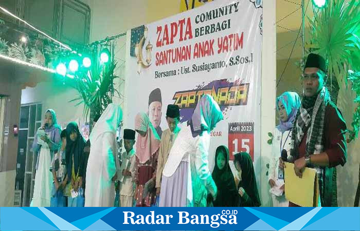 zapta Comunity berikan santunan kepada 40 anak yatim, Sabtu (15/4/2023). (Dok foto Surah)