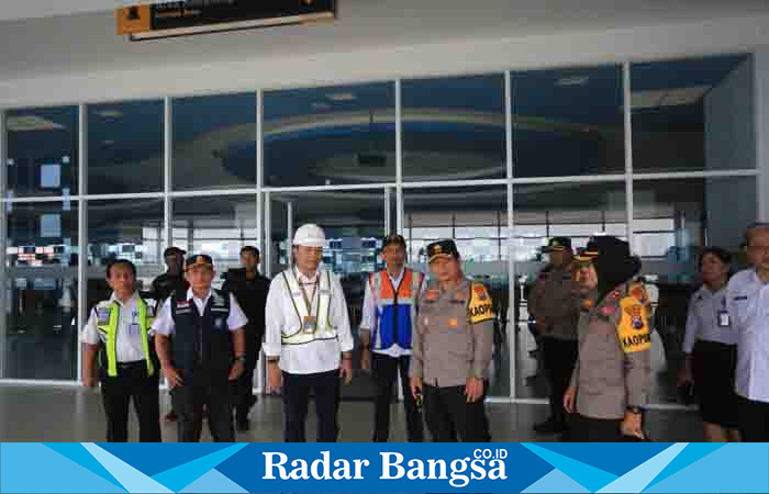 Peninjauan Kapolda Jatim, Irjen Pol Toni Harmanto dan Forkopimda Jatim pada persiapan mudik di Pelabuhan Tanjung Perak, Surabaya (Dok foto humas Polda Jatrim)