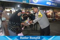 Kapolresta tinjau arus balik, Minggu (30/4) di Bungur Asih (Foto : Rino Tutuko )