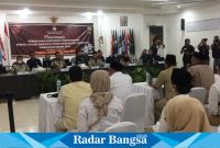 Suasana pendaftran partai gerindra di KPU ,Sabtu (13/5) Sidoarjo (Foto: Rino Tutuko )