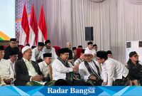 Cak Imin dan Prabowo Subianto saat keduanya kompak menghadiri istighasah nasional dan doa untuk keselamatan bangsa dan negara di Pondok Pesantren Bahlul Ulum Tambakberas, Jombang, Minggu (21/5/2023). (Dok foto RadarBangsa.co.id)