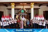 Momen halal bihalal bupati wakil bupati dan para ASN ,Selasa (2/5) Di Pendopo (Foto : Rino Tutuko )