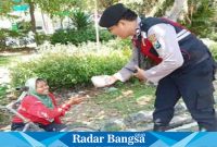 Polresta sidoarjo peduli sesama,Jumat (12/5) di Sidoarjo (Foto : Rino Tutuko )