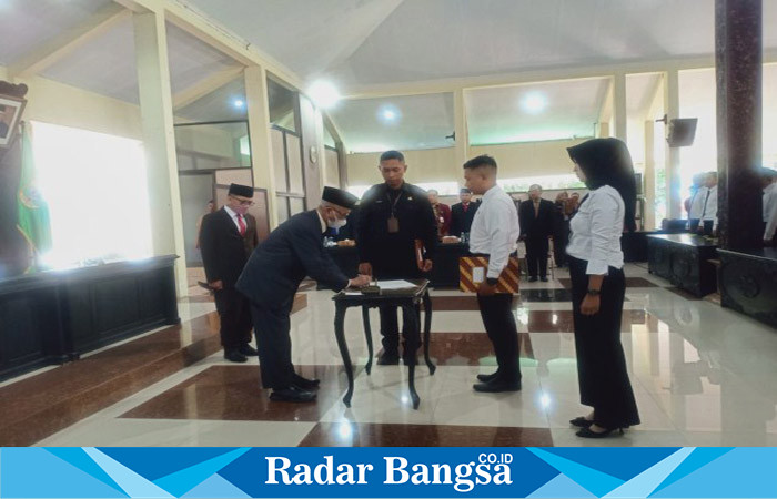 Bupati Bondowoso KH.Salwa Arifin di Pendopo RBA Kironggi , Selasa,23/05/2023.