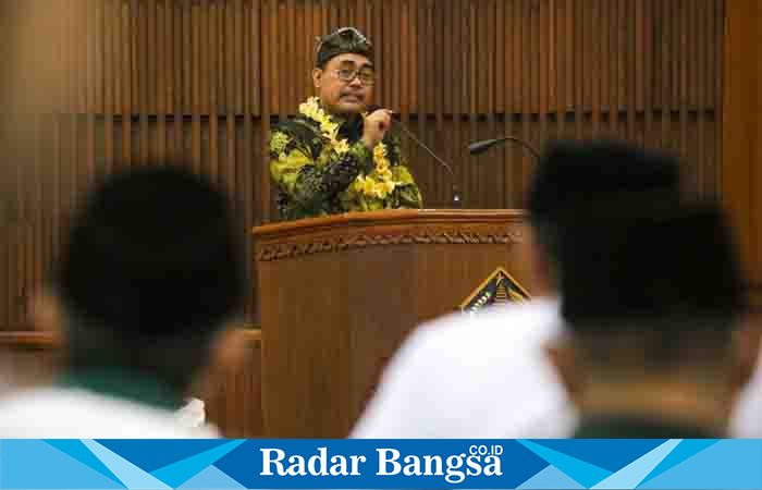 Gus Jazil  saat memberikan sambutan pada acara deklarasi sekaligus pelantikan Dewan Pimpinan Wilayah Badan Persaudaraan Antar Iman (DPW BERANI) Provinsi Bali di Gedung Serbaguna Kantor Gubernur Bali di Kota Denpasar, Sabtu (6/5/2023). (Dok foto IST)