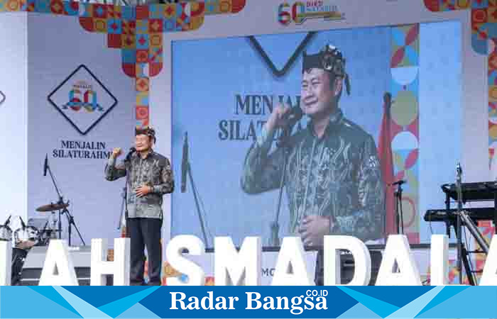  Bupati Yes saat hadiri diesnatalis ke-60 Ikatan Akumni SMA 2 (Ikasmada) Lamongan, di SMA 2 Lamongan, Sabtu (13/5). (Dok foto prokopim Lamongan)