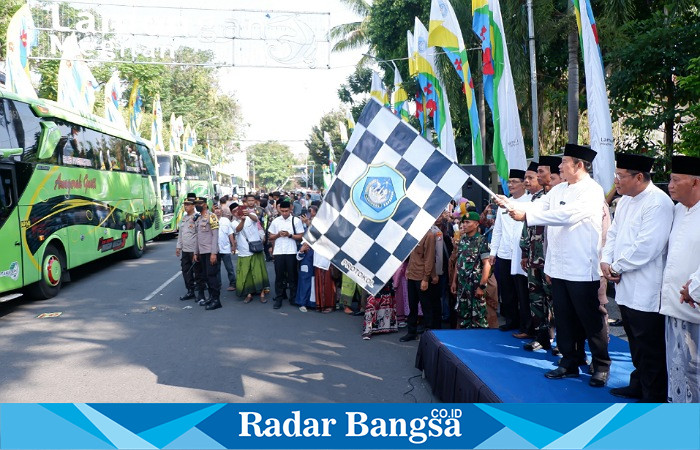 Pemerintah Kabupaten Lamongan berangkatkan 581 calon jamaah Haji (CJH) 1444 Hijriyah 2023 Masehi, Jumat (2/6) di Pendopo Lokatantra