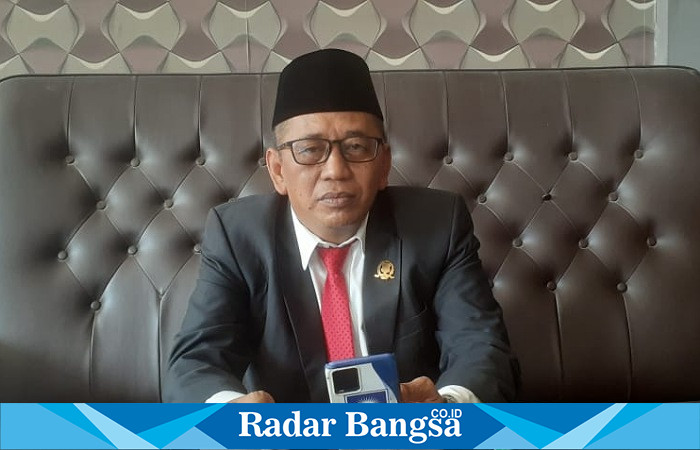 Politisi dari Fraksi Partai Amanat Nasional (PAN) asal pulau Kangean, Kabupaten Sumenep Suharinomo 