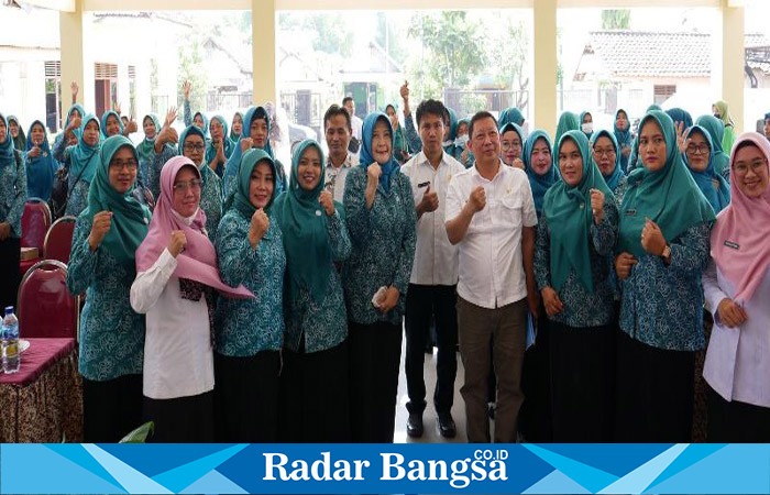 Sosialisasi limba rumah di desa kedung bacok ,Rabu (31/5) Kec Tarik (Foto : Rino Tutuko)