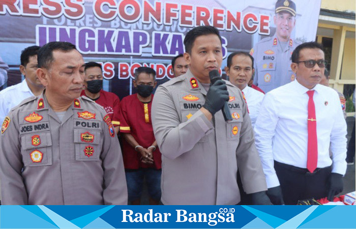 Kapolres Bondowoso AKBP Bimo Ariyanto, SH. S.I.K didampingi Waka Polres beserta Kasat Reskrim Polres Bondowoso AKP Joko Santoso, S. Sos. M.H 