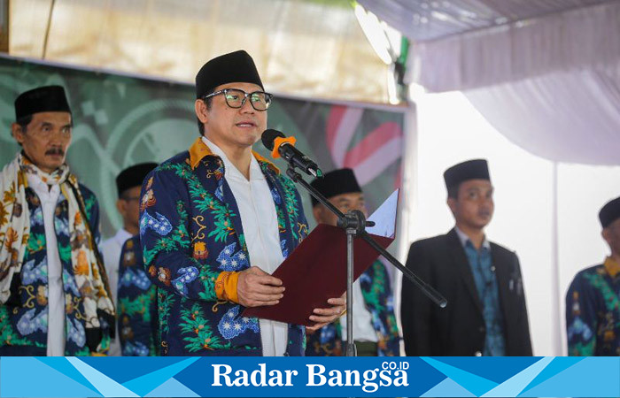 Wakil Ketua DPR RI bidang Korkesra Abdul Muhaimin Iskandar menghadiri sekaligus menjadi Inspektur Upacara Apel Kebangsaan dalam rangka memperingati Hari Lahir Pancasila bersama 20 ribu Kader Penggerak NU di Ogan Komering Ulu (OKU) Timur, Kamis (1/6/2023).
