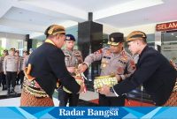 Tradisi penyerahan air suci dipimpin langsung oleh Kapolda Jawa Tengah Irjen Pol Ahmad Luthfi di Mapolda Jateng pada Rabu (14/6/2023)