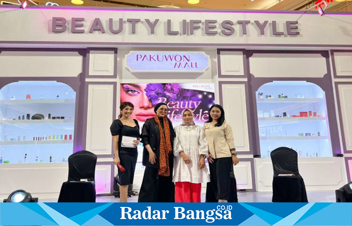 Suasana Talkshow pada acara Beauty Lifestyle di Fashion Atrum Pakuwon Mall Surabaya