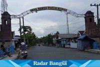  Jalan Poros Kabupaten Dawuhan Wetan - Banyuputih Kidul, yang masih dalam keadaan bagus, Jum'at (14/7). (Dok Riyaman/Radarbangsa.co.id)