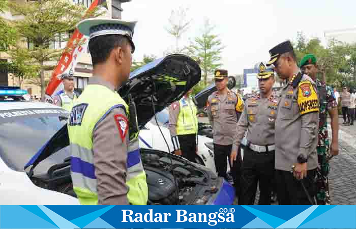 Kapolresta Kontrol kendaraan anggota,Senin (10/7) Di Polresta (Foto: Rino Tutuko )