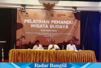 Dinas Pariwisata Budaya Pemuda Olahraga (Disparbudpora) Bondowoso menggelar kegiatan pelatihan pemandu Wisata Budaya yang diikuti oleh 50 orang penjaga wisata, Rabu (02/8/2023) di Hotel Grand Padis Bondowoso.(Foto) Sukri.
