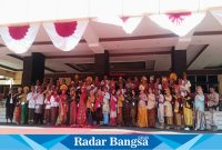 Dalam rangka memperingati hari ulang tahun ke-78 kemerdekaan Republik Indonesia Pemerintah Kabupaten Bondowoso (PEMKAB) menggelar pergelaran Lomba Fashion Show, Kamis (24/8/2023)