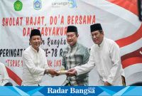 Bupati Lamongan Yuhronur Efendi di dampingi wabup dan ketua Dprd Lamongan (Dok kmf)