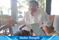 Direktur CV. Remaja Karya, H. Abdul Munif, ketika dikonfirmasi Radarbangsa.co.id, dikantornya, Selasa (15/8). (Dok Riyaman/Radarbangsa.co.id).