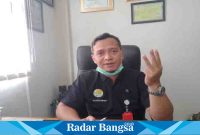  Kabag Umum Rumah Sakit Umum Daerah (RSUD) dr. Haryoto Lumajang, Agus Wahyudi, S.K.M, ketika dikonfirmasi Radarbangsa.co.id di ruang kerjanya, Jum'at (18/8). (Dok Riyaman/Radarbangsa.co.id)