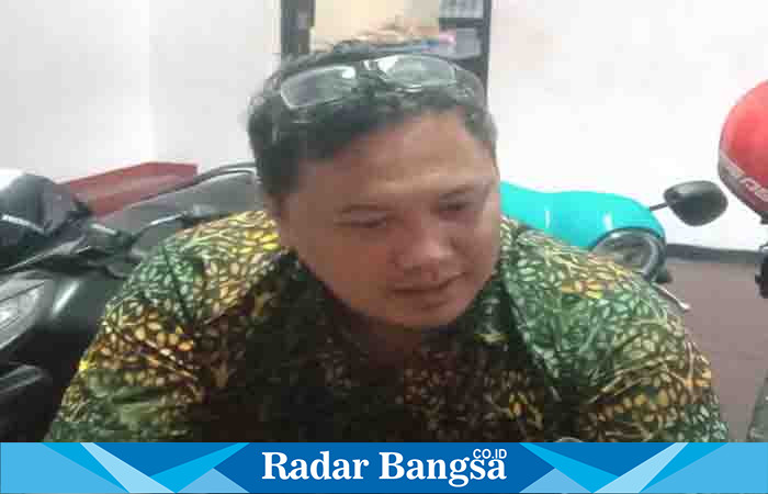 Kasi Intel Kejaksaan Negri Lumajang, R Yudhi Teguh Santoso ketika ditemui Radarbangsa.co.id di Kantor Kejaksaan Negri Lumajang, Kamis (9/8/2023). (Dok Riyaman/Radarbangsa.co.id)