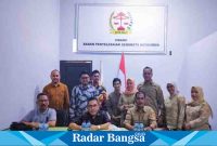 Seusai kegiatan diskusi penguatan kelembagaan, rombongan BPKN mengunjungi kantor BPSK Kota Palu di Jalan R.A Kartini (Foto : Dok Pribadi M. Said Sutomo)