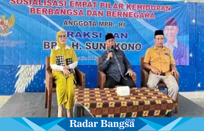 H Sungkono DPR RI memberikan pemaparan ,Jum at (4/8) Di Tanggulangin (Foto : Radarbangsa)