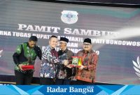 Komandan Kodim 0822 Bondowoso Letkol Arm Suhendra Chipta M.Tr.,Hanla., beserta istri hadiri pisah sambut Bupati lama dan baru,