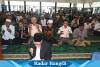 Doa bersama Lantamal V dalam rangka peringatan HUT ke-78 TNI AL di Masjid At Taqwa Mako Lantamal V Perak, Surabaya