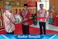 Saat acara Sertijab Kepala Sekolah SDN 1 Sumber Mulyo Tanggamus, (dok.Anton/RadarBangsa.co.id)
