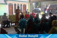 Dalam Rangka sambut Hut TNI ke-78 Camat Tapen Dwi Wahyudi Meberikan apresiasi atas terselenggaranya kegiatan pengobatan gratis yang di lakukan Koramil 0822/11 Tapen.