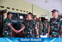 Kedatangan orang nomor satu di jajaran Korem 083/Bdj disambut langsung oleh Dandim 0822/Bondowoso Letkol Arm Suhendra Chipta, M.Tr.Hanla.,