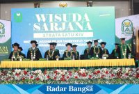 Rapat senat terbuka wisuda program Sarjana Strata Satu XIV, di Auditorium Pondok Pesantren Tarbiyatut Tholabah, Kranji, Kecamatan Paciran, Lamongan, Ahad (29/10/2023).