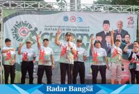 Bupati Lamongan Yuhronur Efendi saat membuka IDI Charity Run 2023