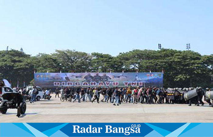 Atraksi pasukan penanggulangan huru hara, (Dok foto IST)
