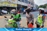 Jajaran Polwan Polres Pringsewu saat menggelar patroli Dialogis, Jum'at 06/10/2023. (dok.Humas For Darmawan/Radar Bangsa)
