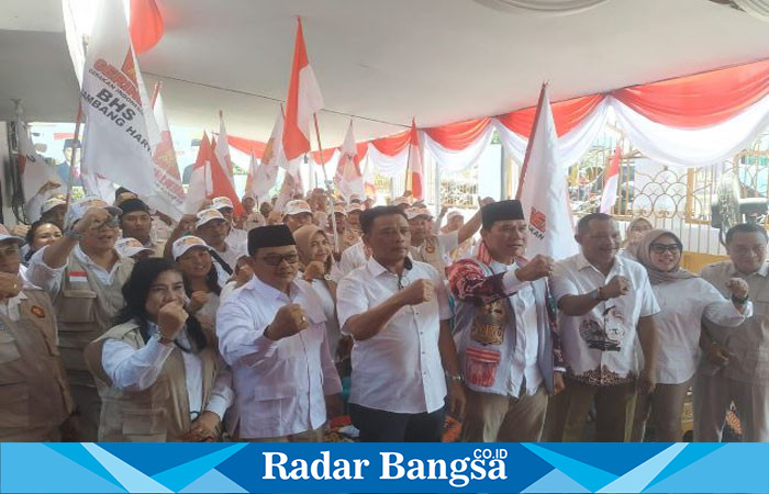 Dpc Partai Gerindra melakukan Nobar pendaftaran Prabowo Presiden ke KPU RI ,Rabu (26/10) Di Sidoarjo (Foto: Radarbangsa)