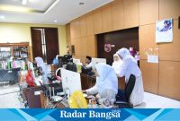  ASN Sidoarjo berbusana Santri himbuan dari Bupati ,Selasa (24/10) di Sidoarjo (Foto: Radarbangsa)